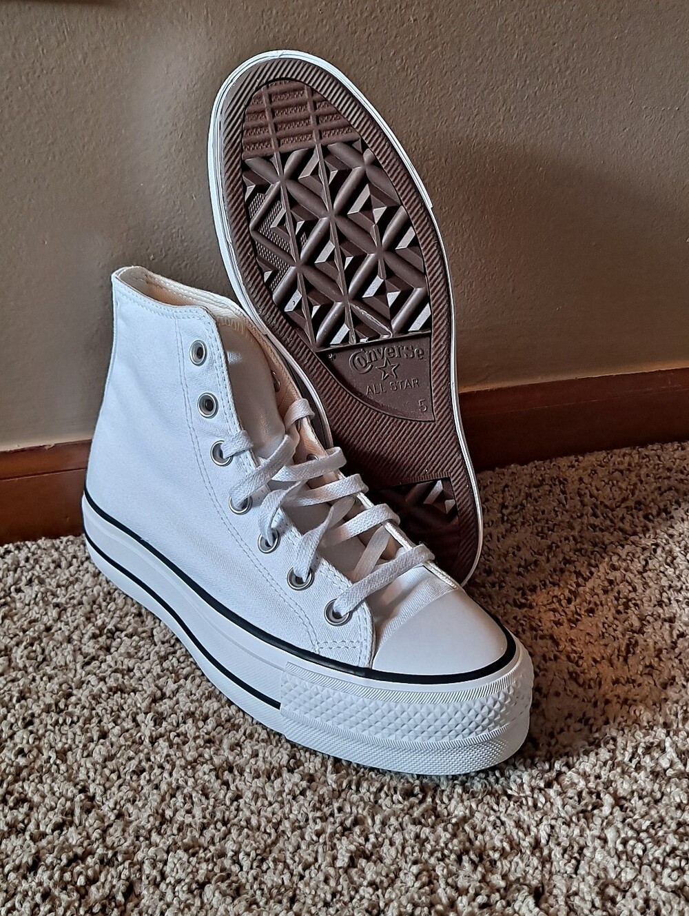 CTAS Women's White Converse Lift Platform High Tops Size 7